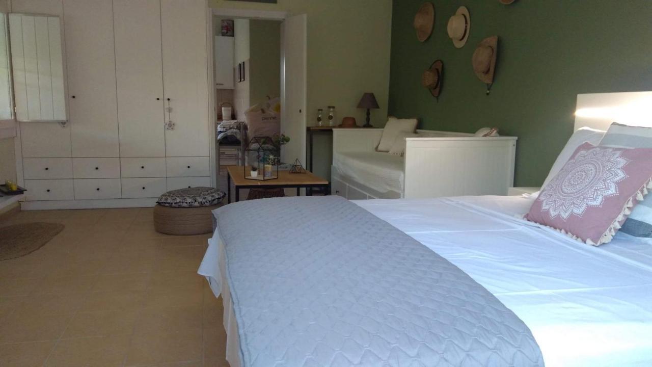 Olive Garden Guest House Kyparissia Exterior foto